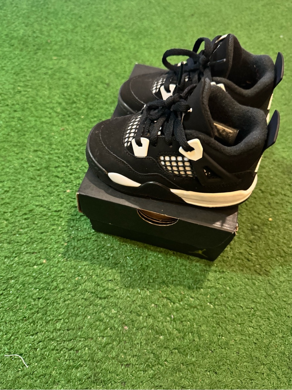Jordan 4 Retro (TD) Black/White Box with Gold Jumpman